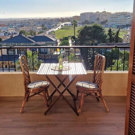 Cozy Apartment With Sea View 托雷维耶哈 外观 照片