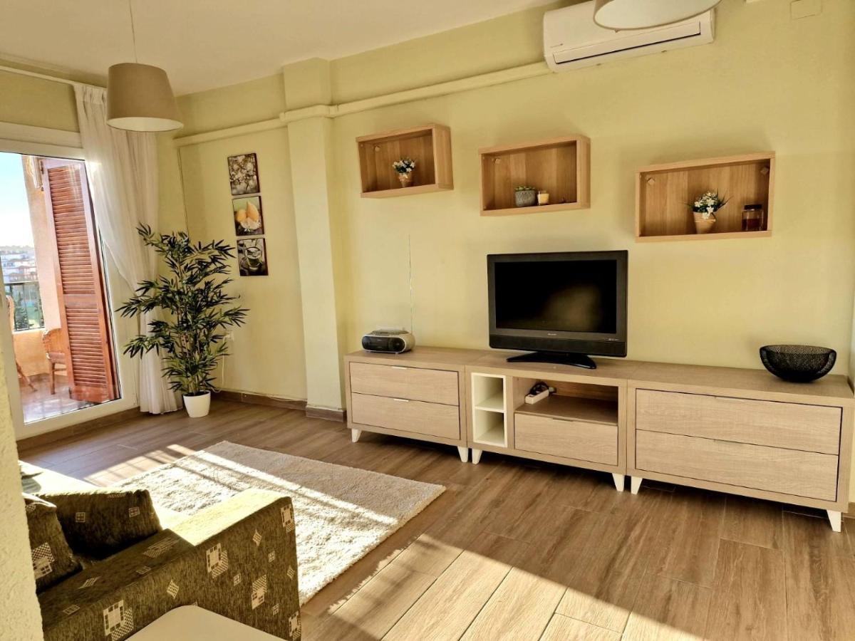 Cozy Apartment With Sea View 托雷维耶哈 外观 照片